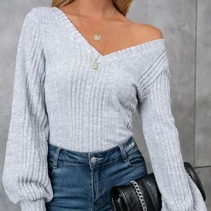 Shien Solid Lantern Sleeve V - Neck Rib knit tee 💙🦋